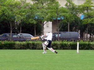 Pi-gou plays a real cricket shot